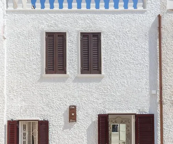 Stella Bianca Nyaraló